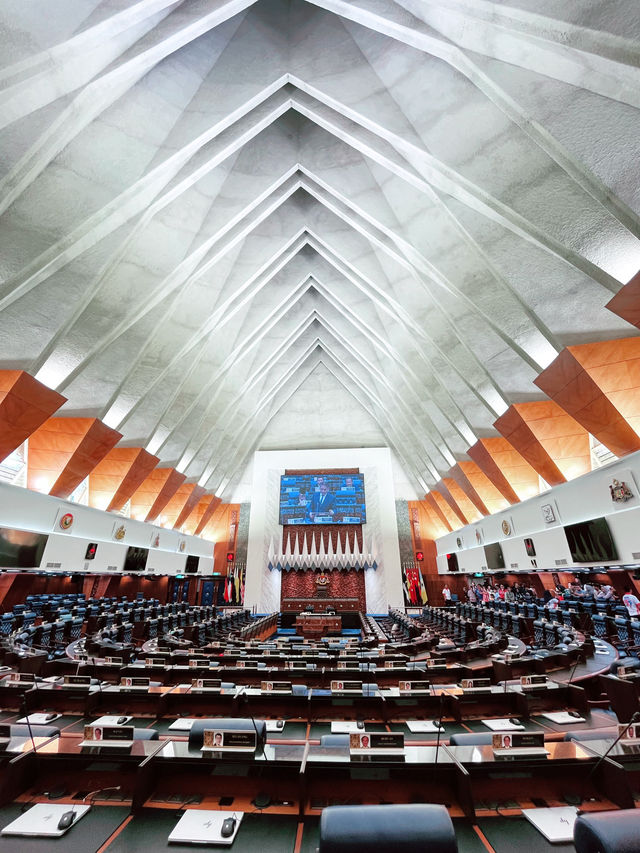 PARLIAMENT OPEN DAY — A RARE CHANCE TO STEP INSIDE 🇲🇾🏛️✨
