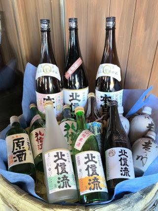 [Obuse Sake Brewery] Savor Obuse’s Hidden Gem "Hokushinryu"! A Historic Brewery with 100-Yen Tastings.