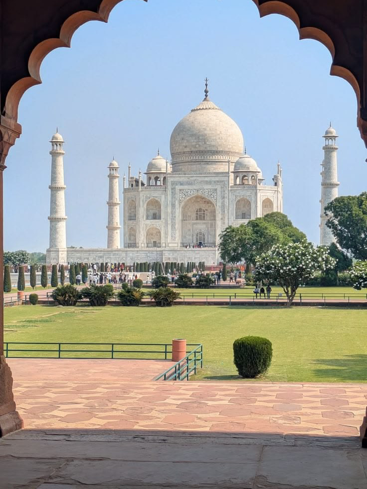 Overrated Destination : Why Agra Felt Like Travel's Greatest Illusion