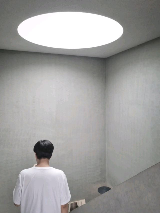 자연과 조화를 이루는 카페