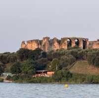 美丽的西尔庙内小镇(Sirmione), Lake Garda(加尔达湖), Italy 