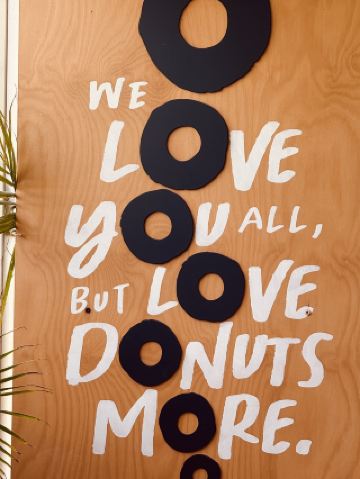 A Nostalgic Stop in Berry: The Iconic Berry Donut Van