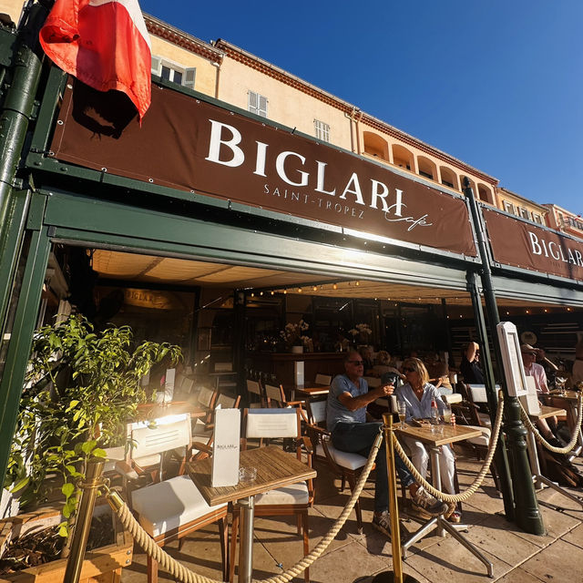 Fusion upscale restaurant in St Tropez