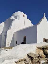 Visiting a church in Mykonos 🏛️