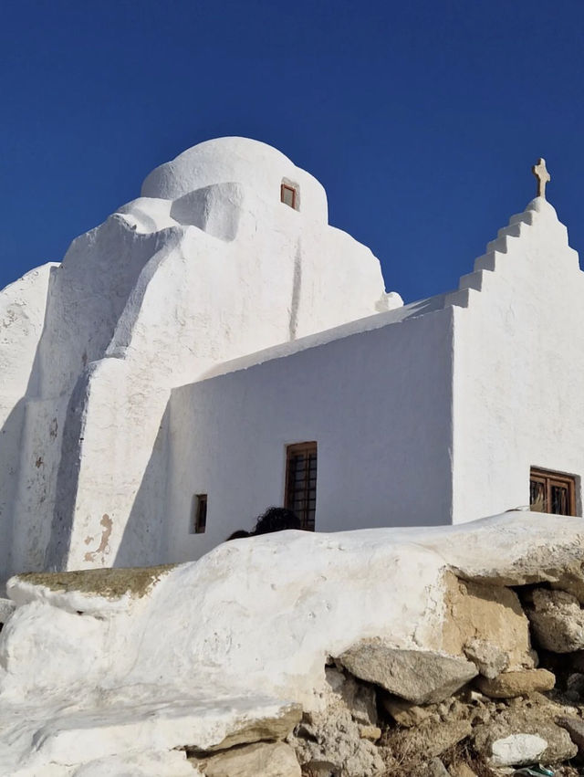 Visiting a church in Mykonos 🏛️