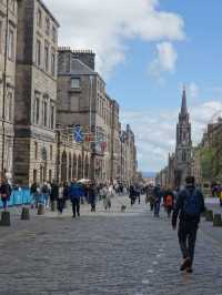 🏰✨ Edinburgh Highlights: National Museum, St. Giles’ Cathedral & Victoria Street