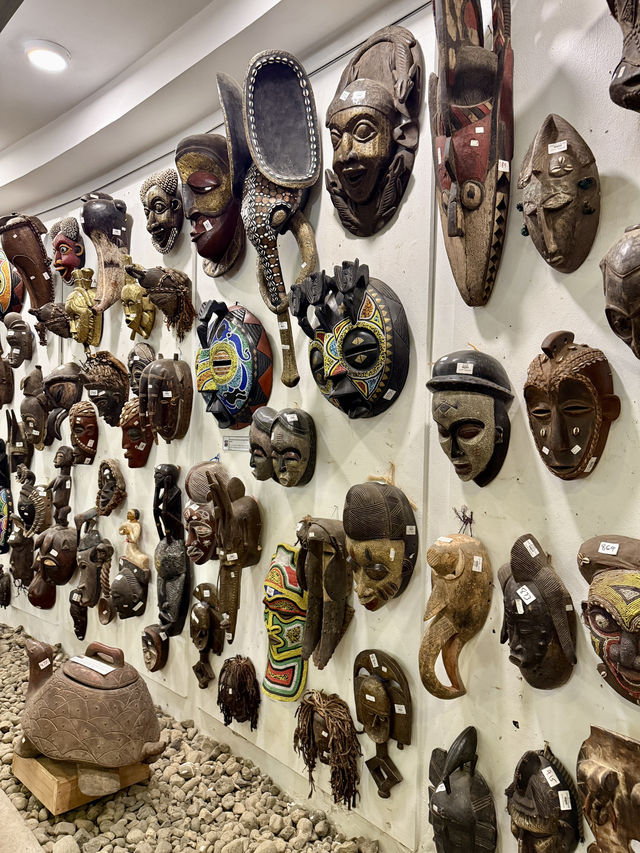 Cultural Heritage Centre, Arusha – Art, Crafts, and Maasai Magic 🎭