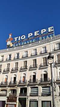 📍 Puerta del Sol: The Heart of Madrid & the Bear Statue 🐻🌳