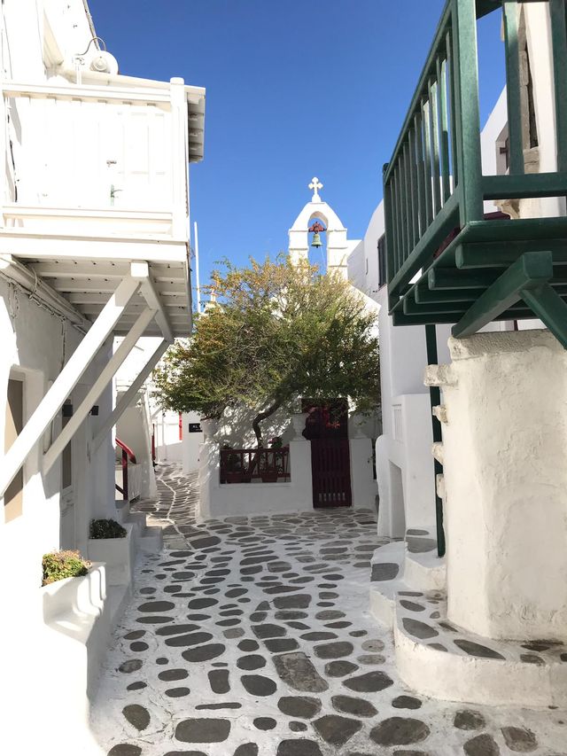 Cobblestone streets and coastal treats—Paros, you have my heart 