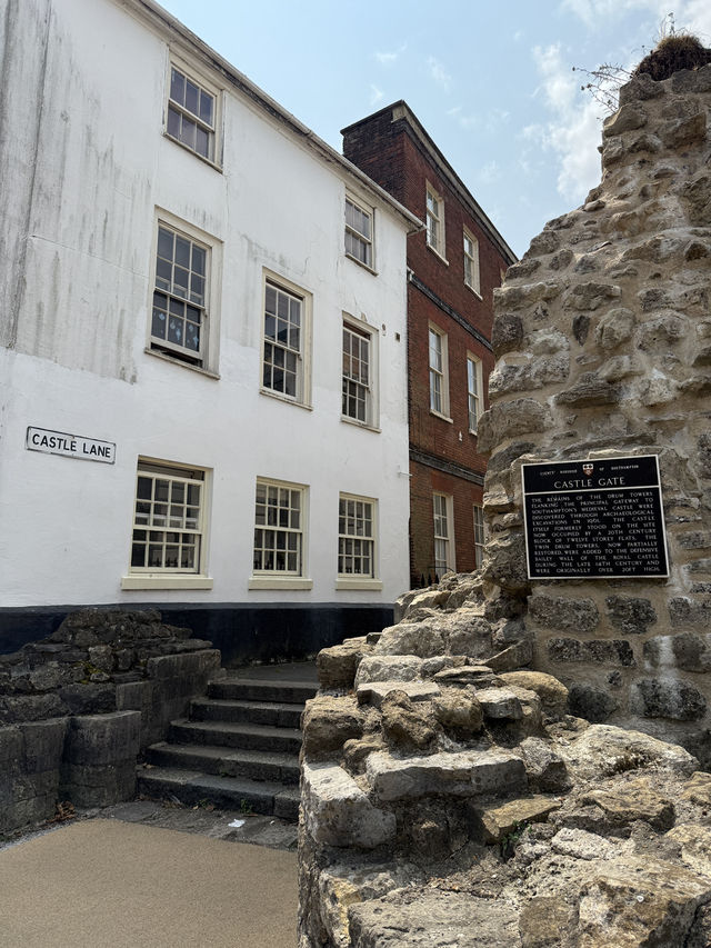 Discover Southampton: A Historic Maritime City 🚢