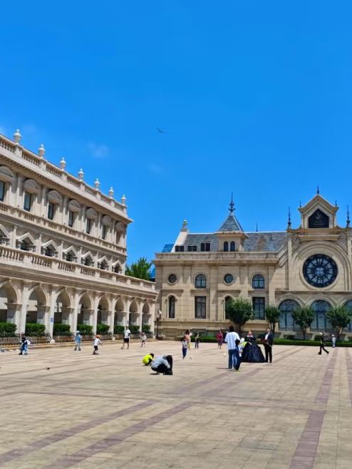 Seaside Strolls and City Lights: A Day in Dalian Donggang