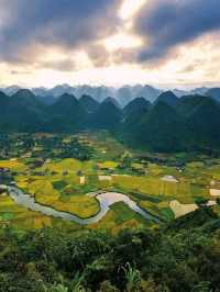 ⛰️ Wanfenglin Scenic Area – The Sea of Ten Thousand Peaks in Guizhou
