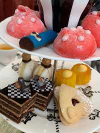 Through the Looking Glass: A Night at Sanderson London