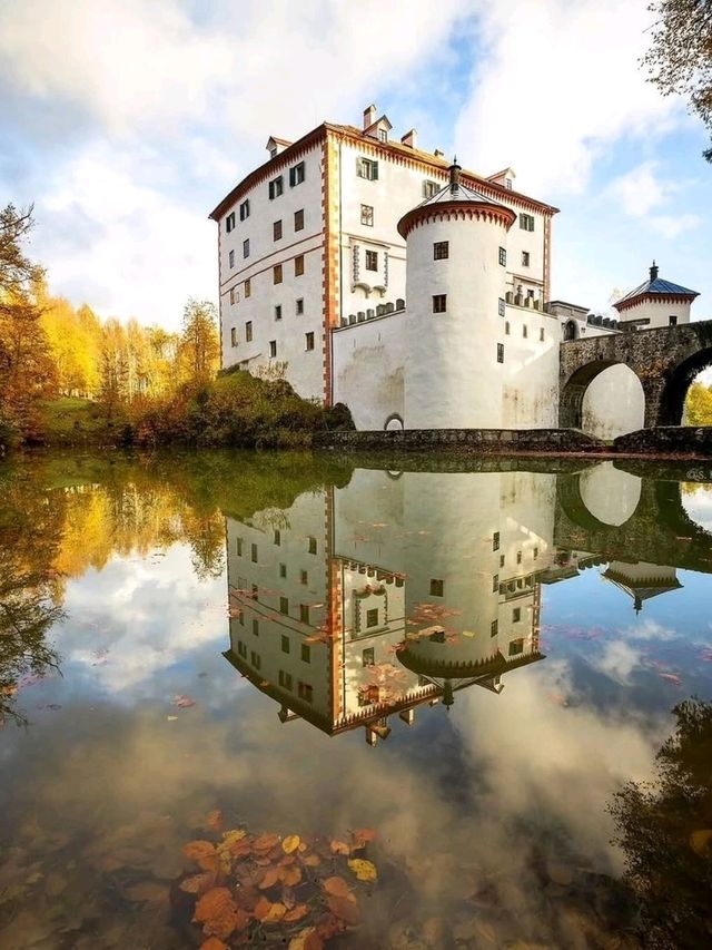 🏰✨“Timeless Elegance: My Enchanting Visit to Snežnik Castle”✨🌲