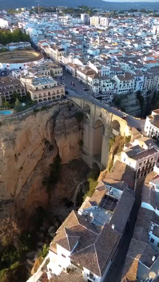 🌉✨ “Bridging History and Nature: My Day in Ronda” 🇪🇸