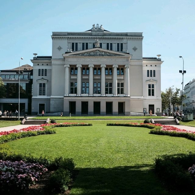 Riga Opera House – Where Music Meets Elegance 🎶✨ Riga Opera House – Where Music Meets Elegance 🎶✨
