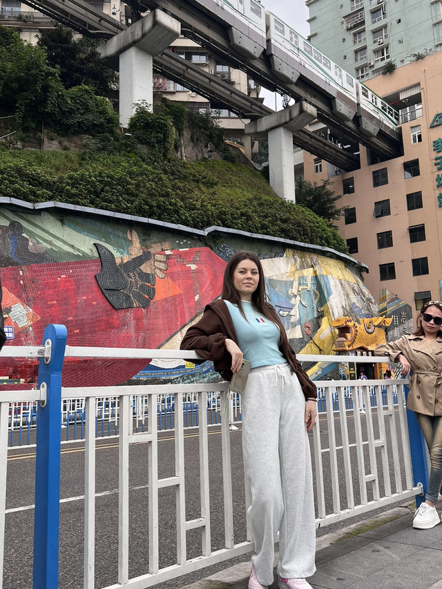 🌆 Чунцин — город, который удивляет с первой минуты.