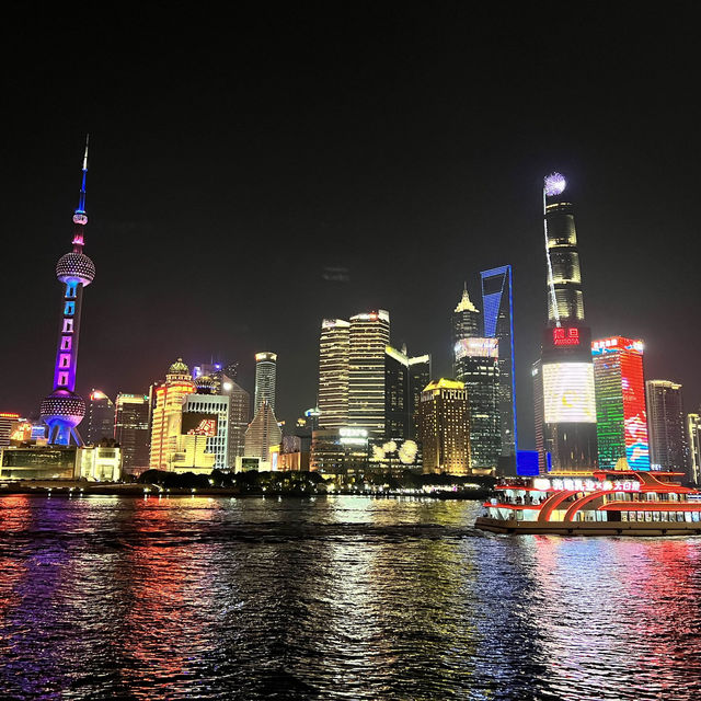 【中国・上海】煌びやかなライトアップは必見