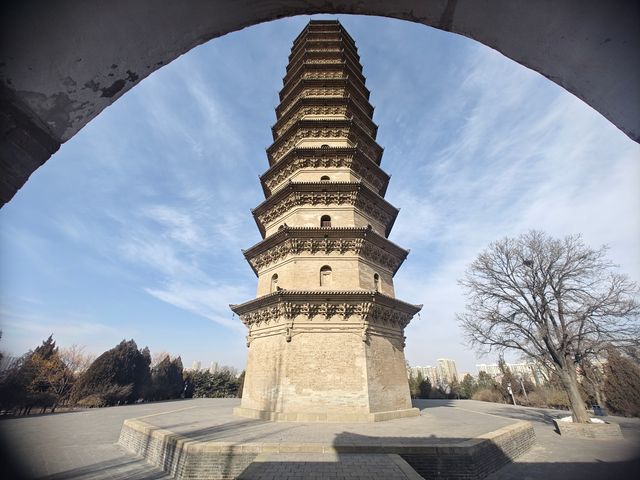 永祚寺，俗稱雙塔寺，始建於明萬曆年間（1573~1620年），依山構築，坐南朝北，由寺院、塔院和碑廊院組成