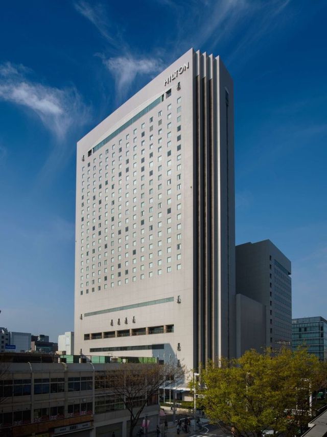 🌟 Luxe Stays in Nagoya: Hilton's Urban Oasis 🏨✨