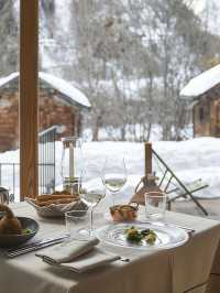 🏔️ Courmayeur Charm: Auberge de La Maison! 🛌✨