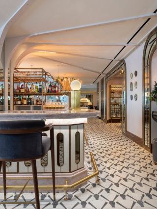 🎉 NOLA's Finest: Luxe Stays at Four Seasons 🎷🌟