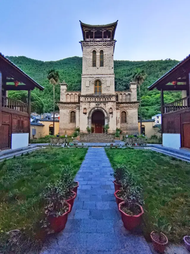 Diqing Tour (3) - Cizhong Church