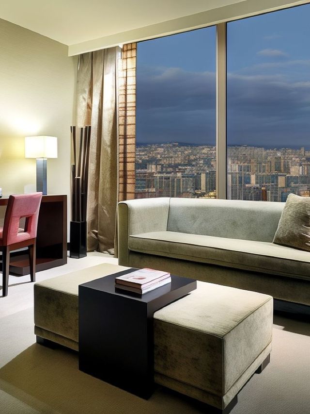 🌟 Barcelona's Best: Hyatt Regency Tower Views! 🌆✈️