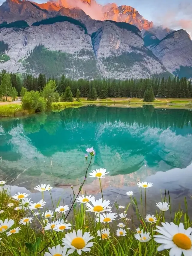 To be honest, when Jasper rises from the ashes, make sure to visit it, because it is even more beautiful than Banff