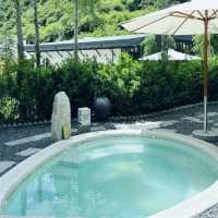 川西康定北歐風情溫泉寶所。