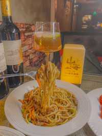 這家小酒館簡直就是我的桃花源。