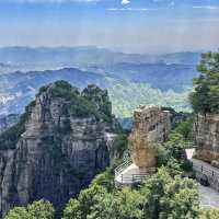 雲海奇峰中的仙境之旅——白石山的壯麗與險峻