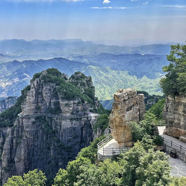 雲海奇峰中的仙境之旅——白石山的壯麗與險峻