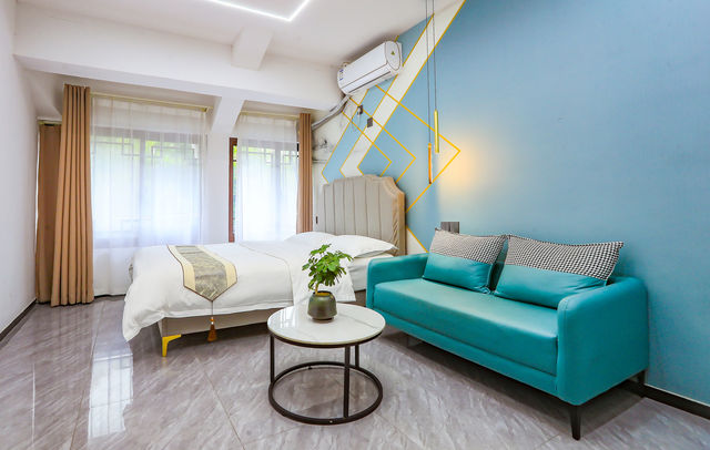 南京夫子廟!人均只需數十元!捨不得退房。 南京夫子廟!人均只需數十元!捨不得退房。