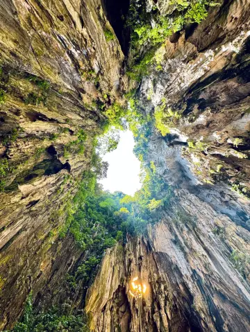 Malaysia is visa-free, and you can explore it with just 3k per person