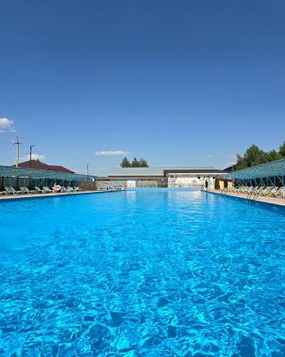 Chimkent Water Park, Kazakhstan: A Cool Oasis in the Hot Summer