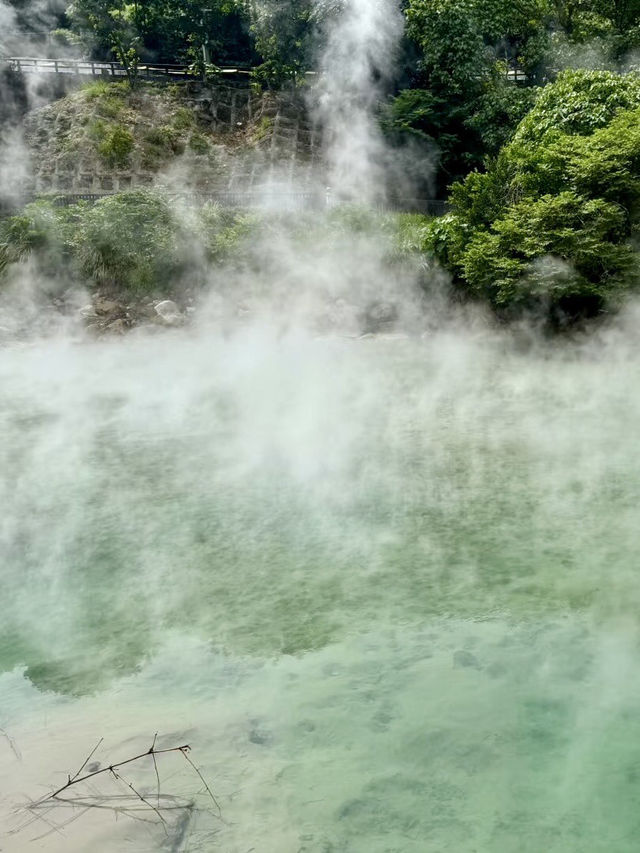 火山氣息與山野遺夢：小油坑的蒸氣奇景