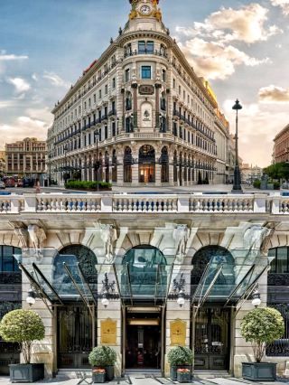 Madrid Four Seasons Hotel: A Timeless Luxury Experience