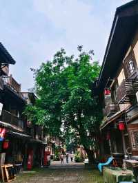 黃桷埡老街將重慶千年煙火氣塞進一條街了