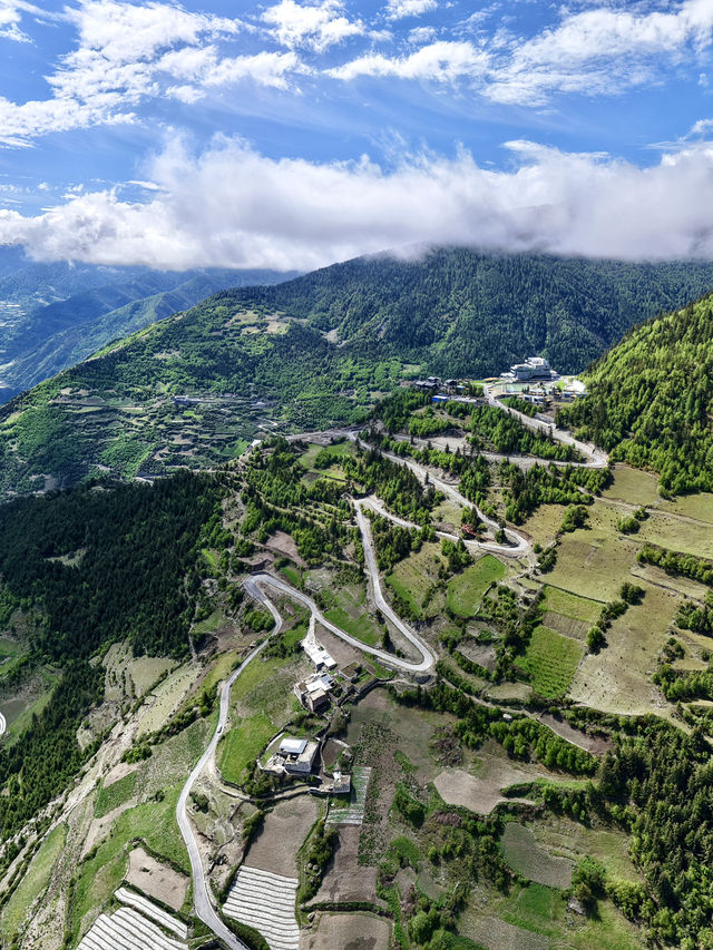 住進雲端！四姑娘山·天空之城懸崖酒店靚到窒息！
