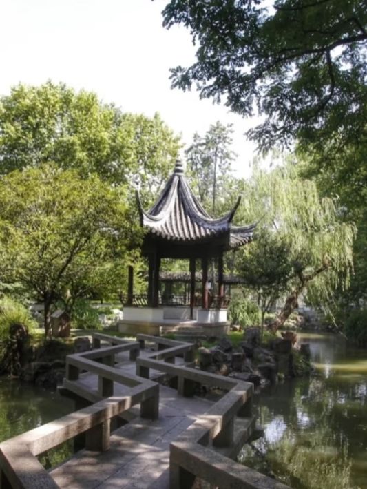 蘇州太倉華發鉑爾曼酒店     窗外就是天境湖