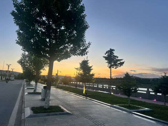 在阿壩縣，住到甘南一路最滿意的酒店
距離成都最近一站，發現咗呢個令人驚喜嘅小縣城。
前一日去咗