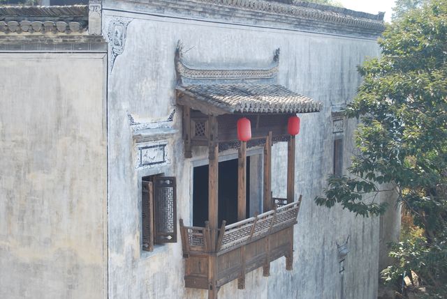 婺源篁嶺丨油菜花海裡的徽派秘境，逃離人群的獨家玩法