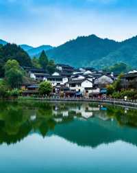 《國家地理》點名的“四川最美村落〞|“小喀納斯〞般的湖光山色