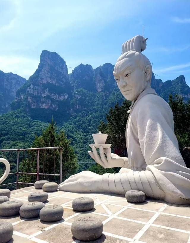 五老峰巔聞仙語,一步一景入畫中 五老峰巔聞仙語,一步一景入畫中