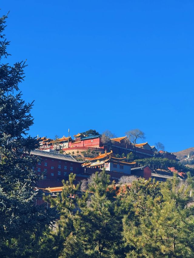 五台山淡季晚霞與1080級台階的挑戰