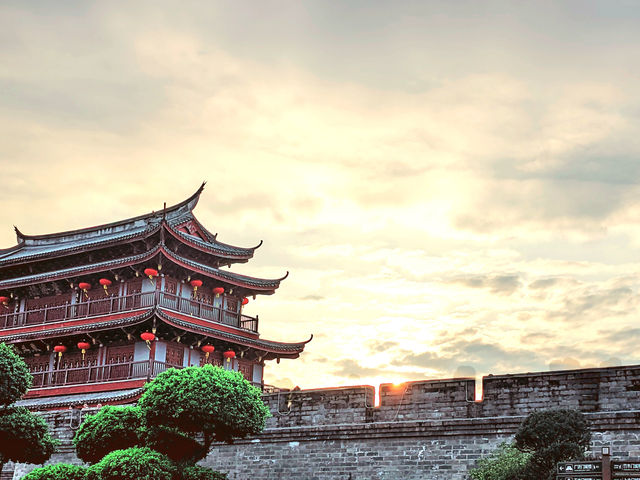 古城牆邊的時光之旅