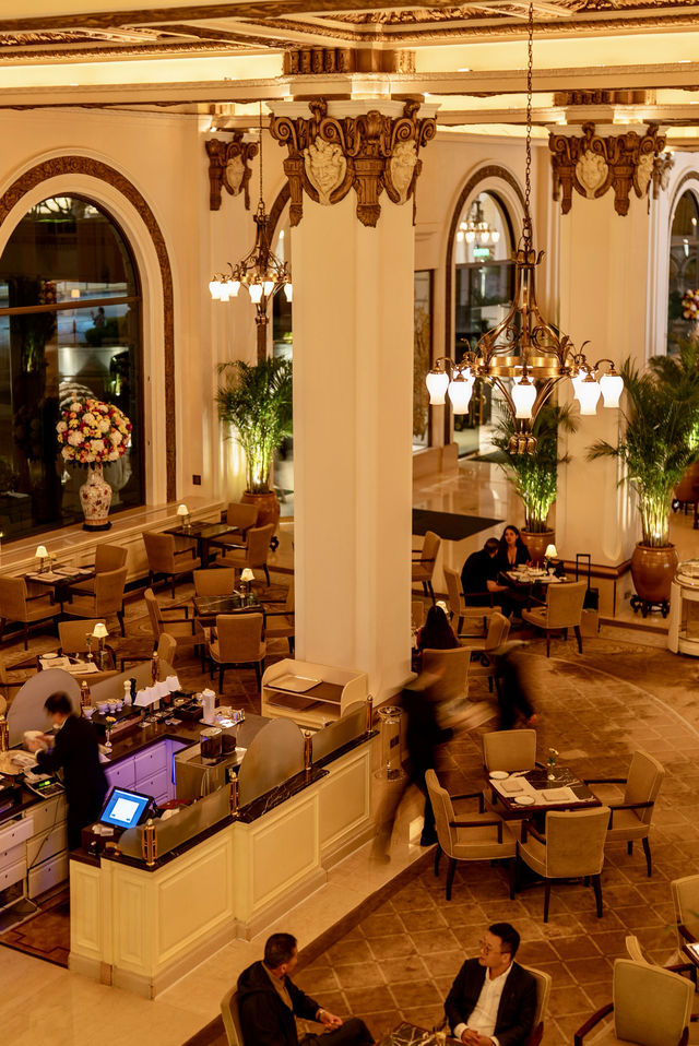 香港半島酒店:維港之畔的百年傳奇 香港半島酒店:維港之畔的百年傳奇