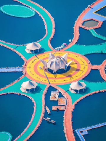 "ซานย่าน้อย" แห่งกุ้ยโจว! มหัศจรรย์แห่งฤดูหนาวที่อุณหภูมิ 20 องศาเซลเซียสในหลัวเตียน: ปีนหน้าผา พาราเซลลิ่ง และทางเดินริมน้ำ – ประสบการณ์บำบัดจิตใจ