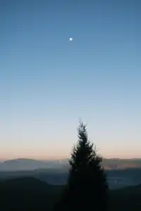 西山貓貓菁日出、晨霧、圓月